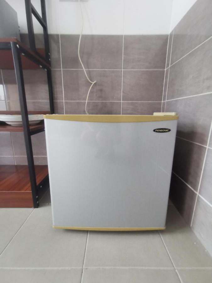Oyo Homes 90524 D'J Pegaso Serom Homestay Muar Bagian luar foto