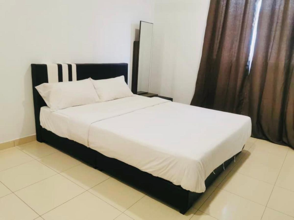 Oyo Homes 90524 D'J Pegaso Serom Homestay Muar Bagian luar foto