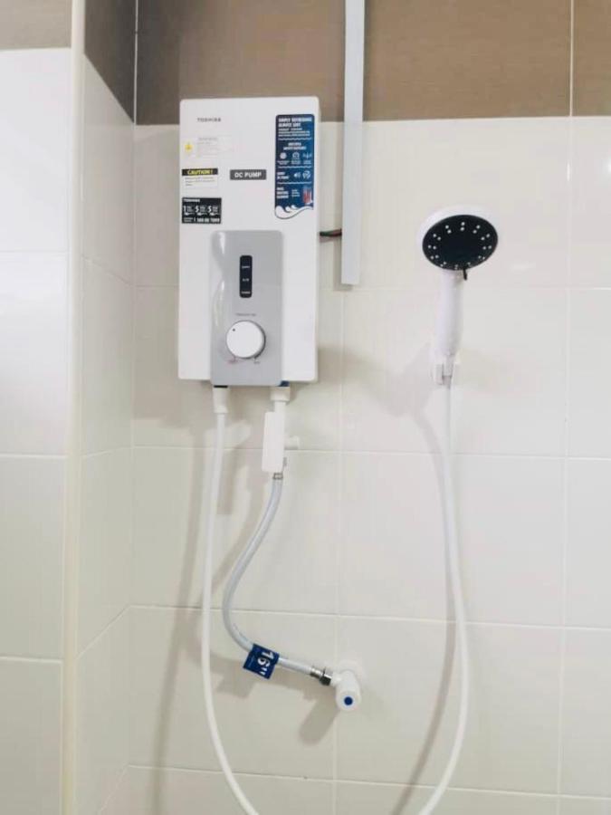 Oyo Homes 90524 D'J Pegaso Serom Homestay Muar Bagian luar foto